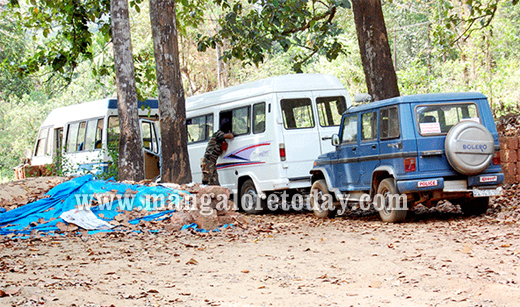 Armed Naxals spotted in Kadamakallu reserve forest near Subramanya